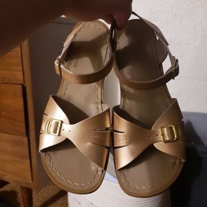 Rose Gold Saltwater Sandals!